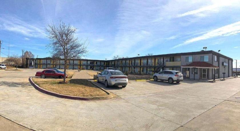 Americas Best Value Inn Garland Dallas Exterior photo